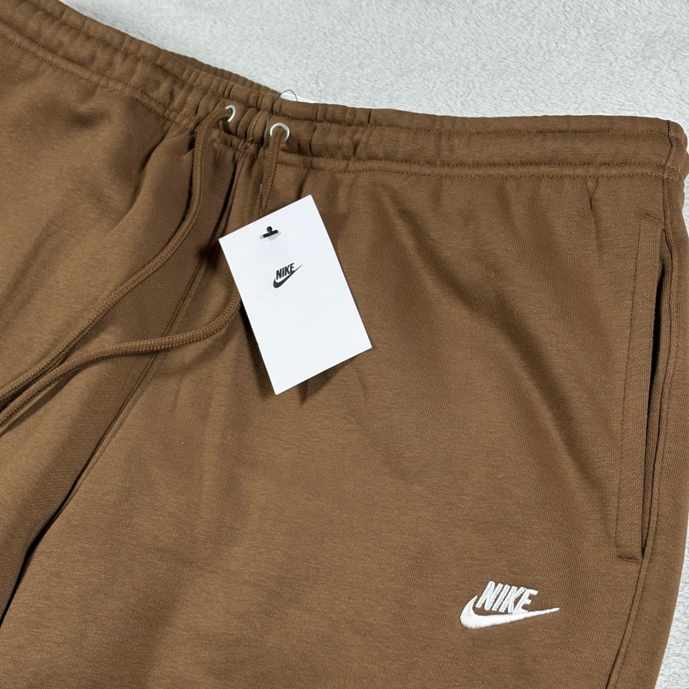 Nike Mens Ale Brown Club Fleece Cargo Jogger Pants FN3805-235 Large NEW